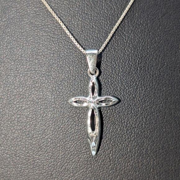 925 Sterling Silver Diamond Cut Open Cross Pendant Box Chain 17" Necklace - Picture 4 of 7